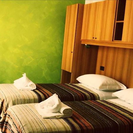 Hotel Antares Garni Giulianova Bagian luar foto