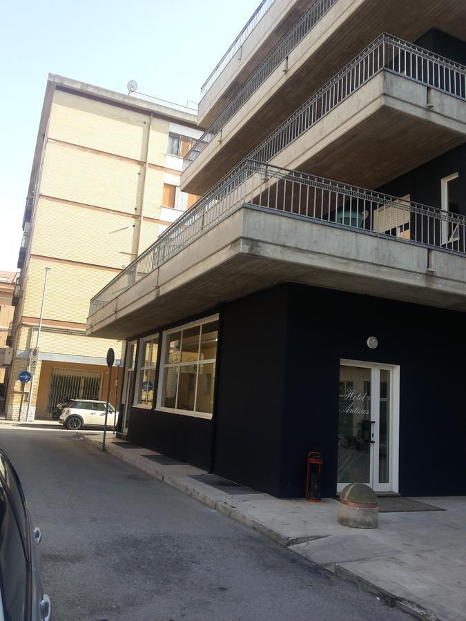 Hotel Antares Garni Giulianova Bagian luar foto