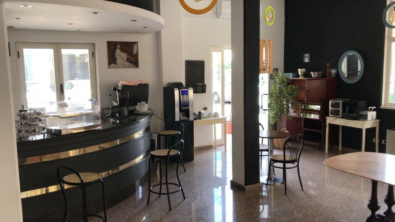 Hotel Antares Garni Giulianova Bagian luar foto